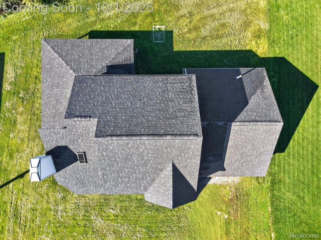 30038 Adams Drive, Gibraltar, MI 48173