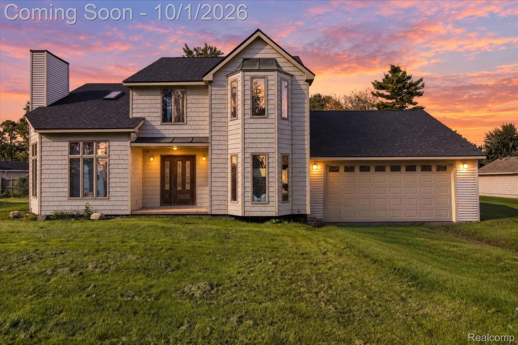 30038 Adams Drive, Gibraltar, MI 48173
