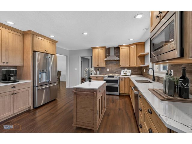 3000 Martingale Dr, Berthoud, CO 80513