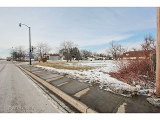 1718 Martin Luther King Jr Drive, North Chicago, IL 60064