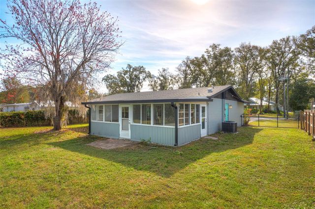 444 W MAIN STREET, Lake Helen, FL 32744