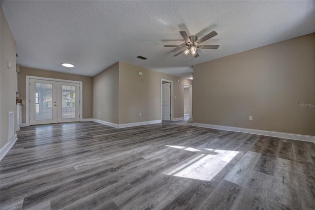 444 W MAIN STREET, Lake Helen, FL 32744