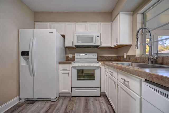 444 W MAIN STREET, Lake Helen, FL 32744