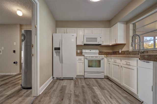 444 W MAIN STREET, Lake Helen, FL 32744