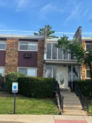1313A S Rebecca Road 218, Lombard, IL 60148