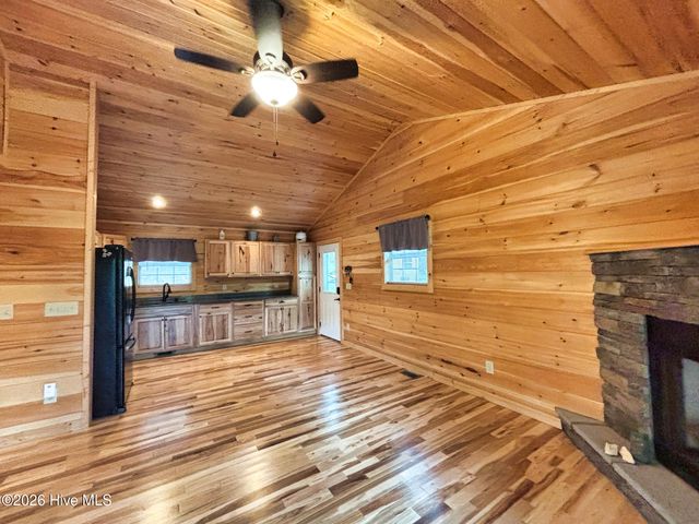 325 Dawsons Lane, Murphy, NC 28906