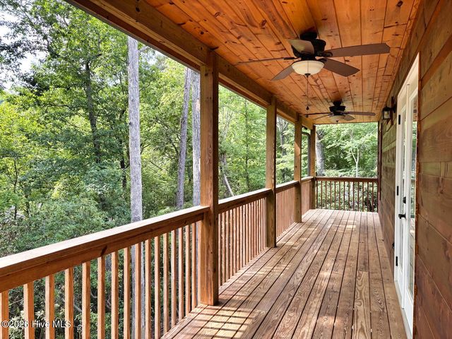 325 Dawsons Lane, Murphy, NC 28906