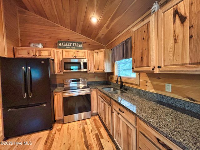325 Dawsons Lane, Murphy, NC 28906