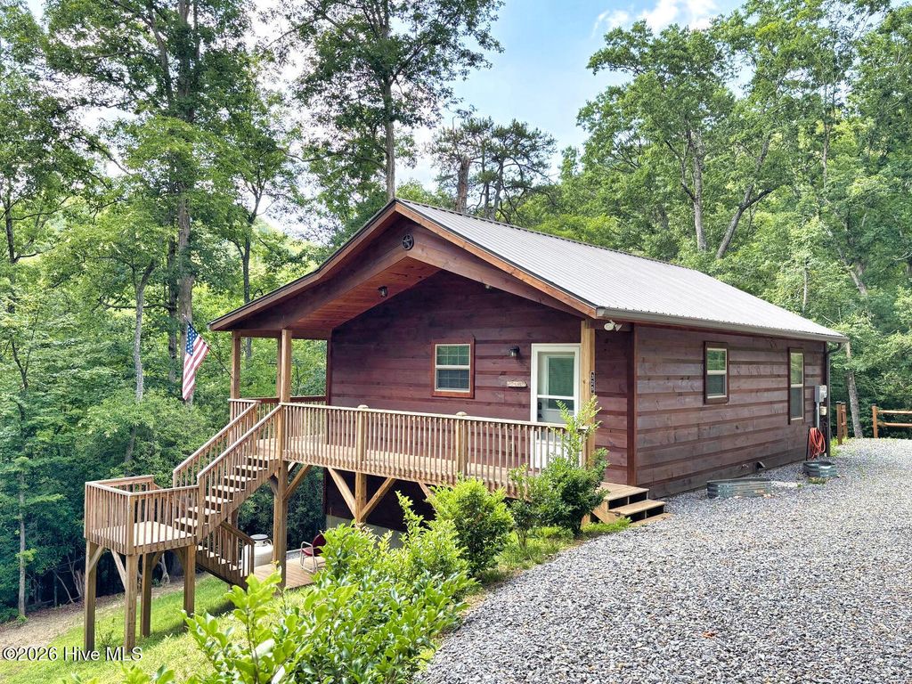325 Dawsons Lane, Murphy, NC 28906