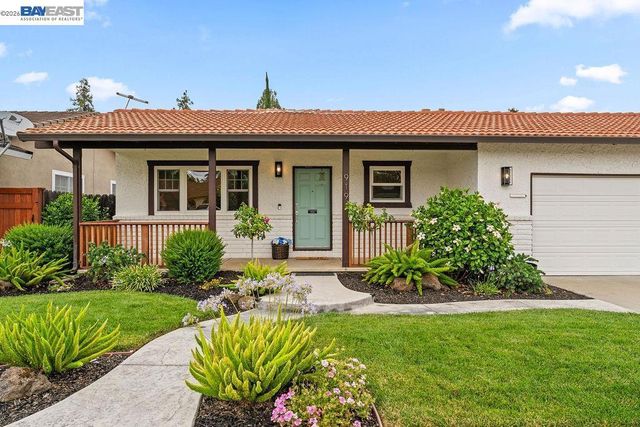 919 Oak St, Brentwood, CA 94513