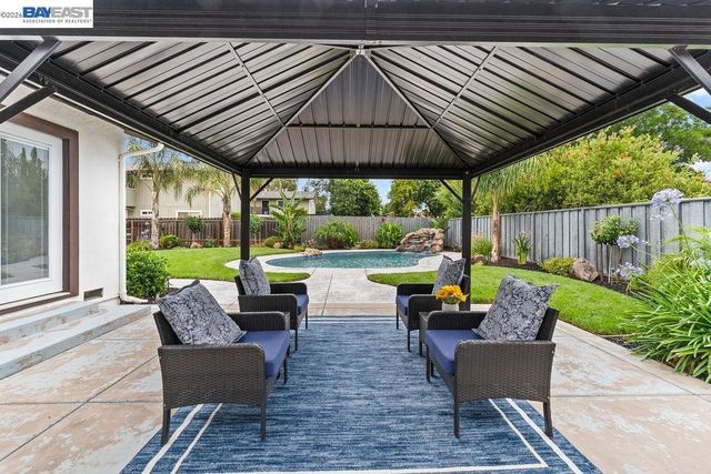 919 Oak St, Brentwood, CA 94513