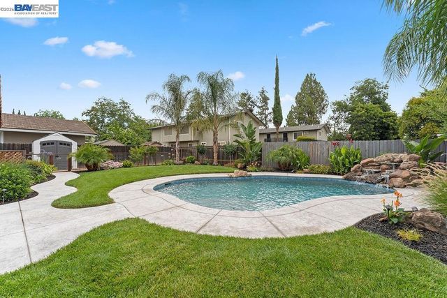 919 Oak St, Brentwood, CA 94513