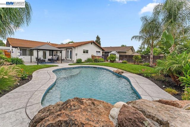 919 Oak St, Brentwood, CA 94513