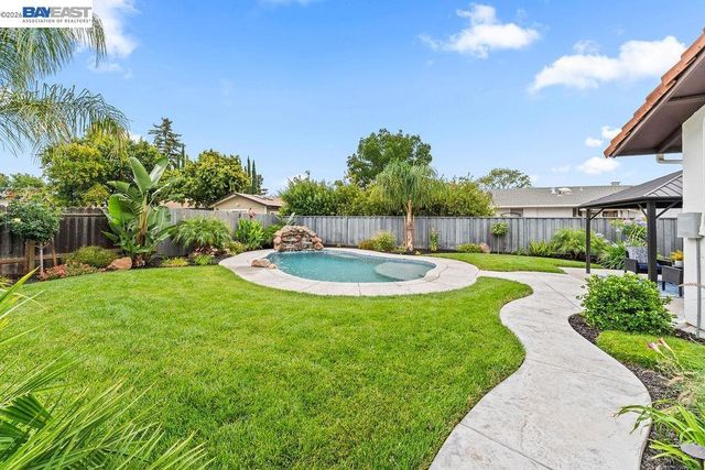 919 Oak St, Brentwood, CA 94513