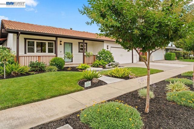 919 Oak St, Brentwood, CA 94513