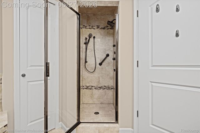 16238 Via Mera, Macomb Township, MI 48042