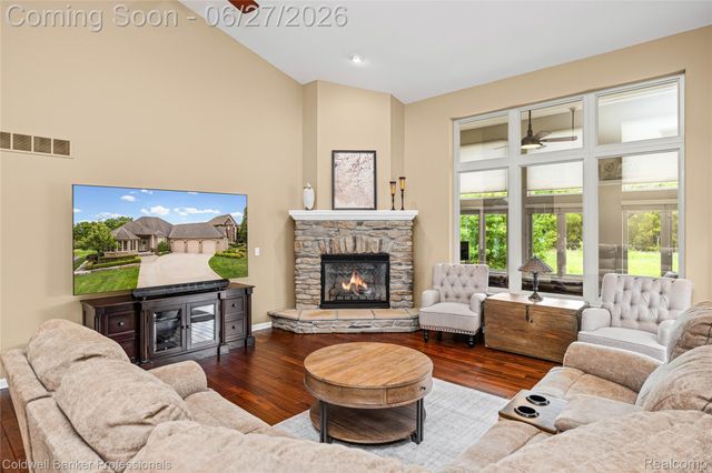 16238 Via Mera, Macomb Township, MI 48042