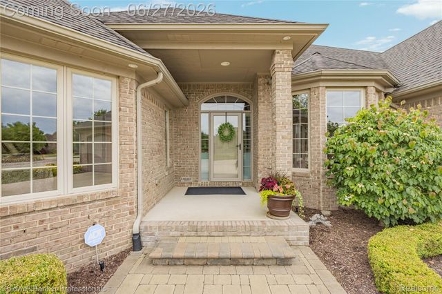 16238 Via Mera, Macomb Township, MI 48042