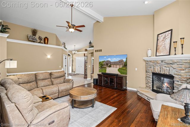 16238 Via Mera, Macomb Township, MI 48042