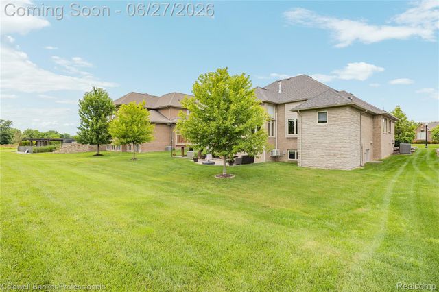 16238 Via Mera, Macomb Township, MI 48042