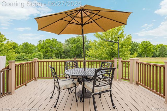 16238 Via Mera, Macomb Township, MI 48042