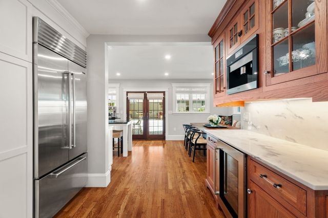 22 Windsor Rd, Milton, MA 02186