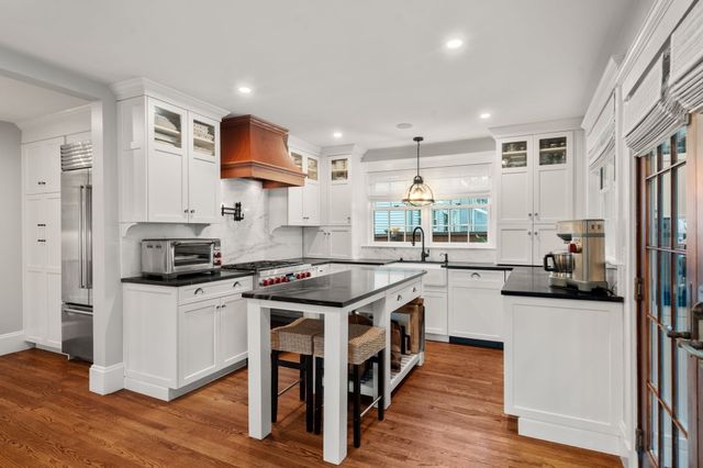 22 Windsor Rd, Milton, MA 02186
