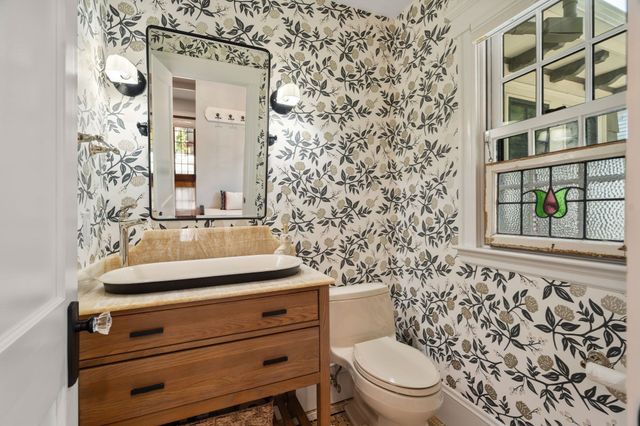 22 Windsor Rd, Milton, MA 02186