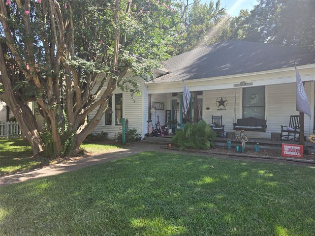 105 Johnson Street, Terrell, TX 75160