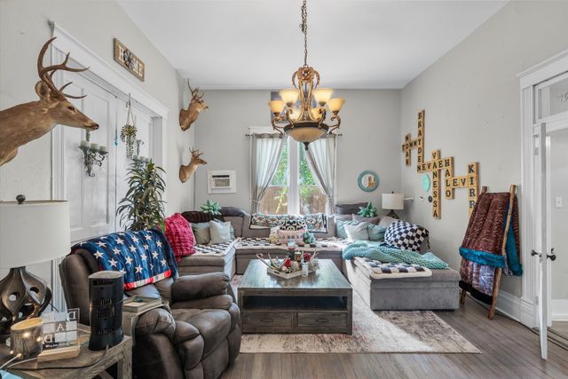 105 Johnson Street, Terrell, TX 75160