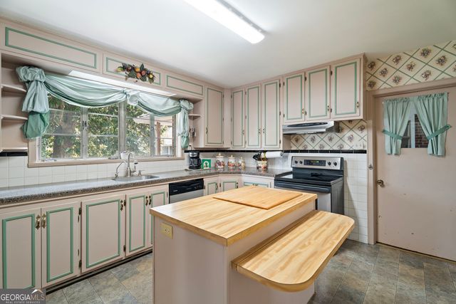 2611 Shannon Drive, Austell, GA 30106