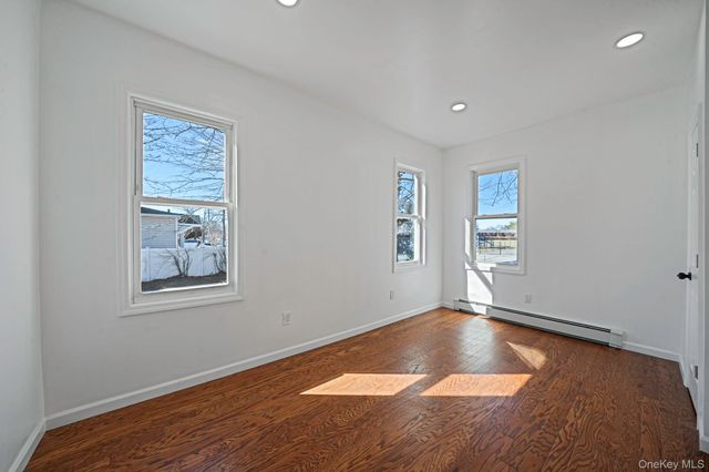 522 Southern Parkway, Uniondale, NY 11553