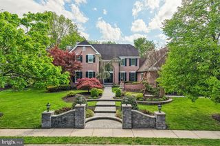 21 BROOKWOOD RD, Mount Laurel, NJ 08054