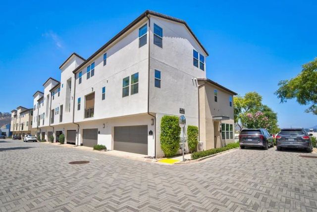 16755 Coyote Bush Drive 50, San Diego, CA 92127