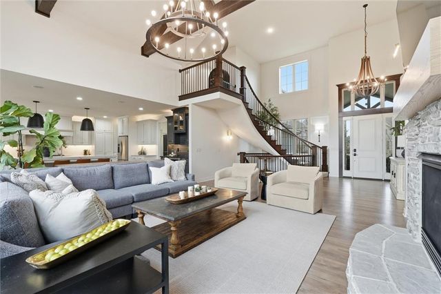 12207 W 164th Terrace, Overland Park, KS 66221