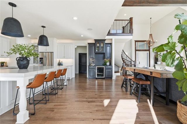 12207 W 164th Terrace, Overland Park, KS 66221