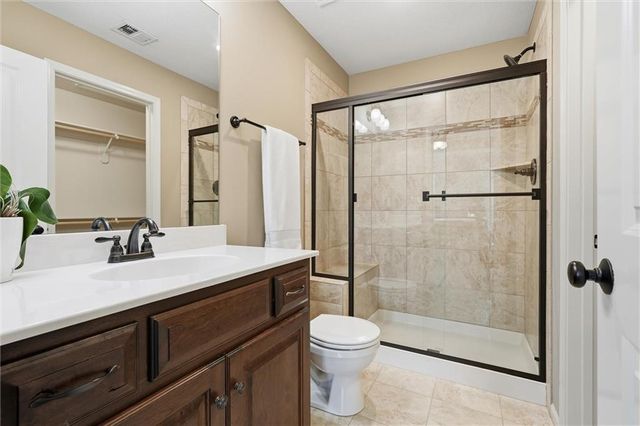 12207 W 164th Terrace, Overland Park, KS 66221