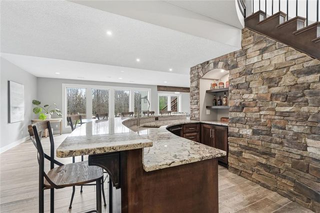 12207 W 164th Terrace, Overland Park, KS 66221