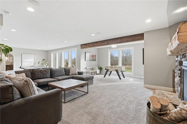 12207 W 164th Terrace, Overland Park, KS 66221