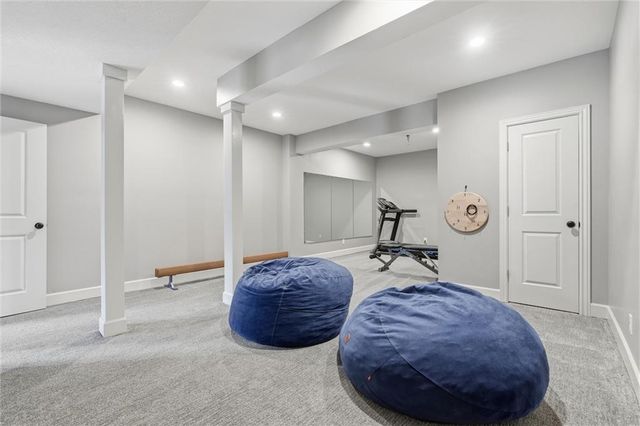 12207 W 164th Terrace, Overland Park, KS 66221