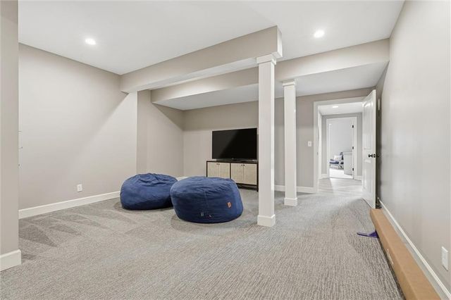 12207 W 164th Terrace, Overland Park, KS 66221