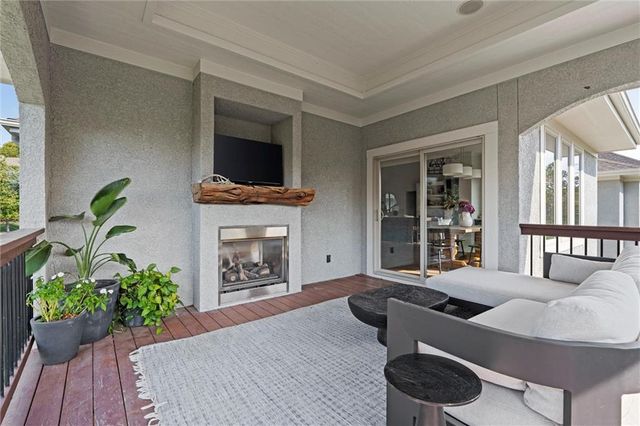 12207 W 164th Terrace, Overland Park, KS 66221