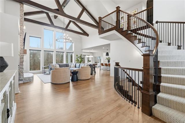 12207 W 164th Terrace, Overland Park, KS 66221