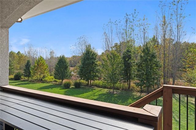 12207 W 164th Terrace, Overland Park, KS 66221