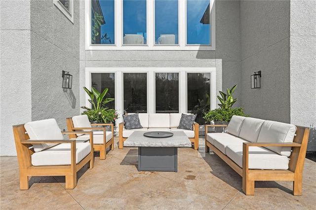 12207 W 164th Terrace, Overland Park, KS 66221