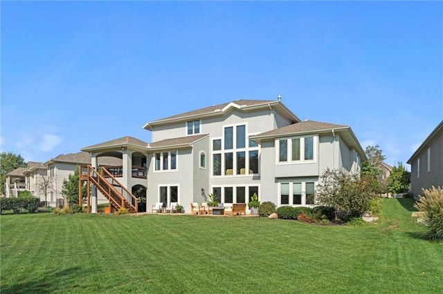 12207 W 164th Terrace, Overland Park, KS 66221