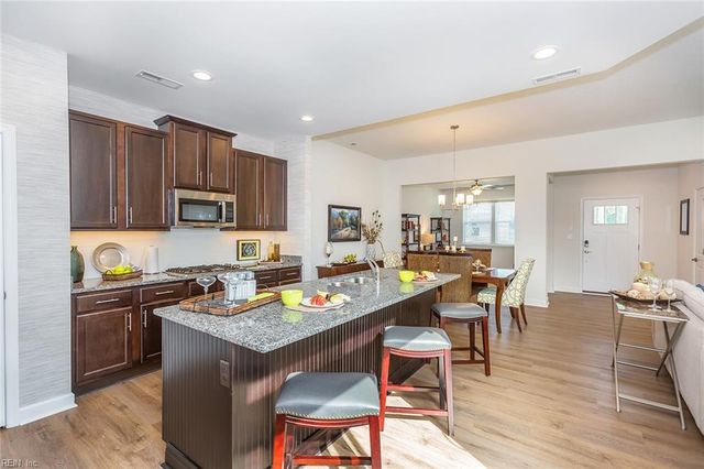 1701 Acadian Dr Unit C, Suffolk, VA 23434