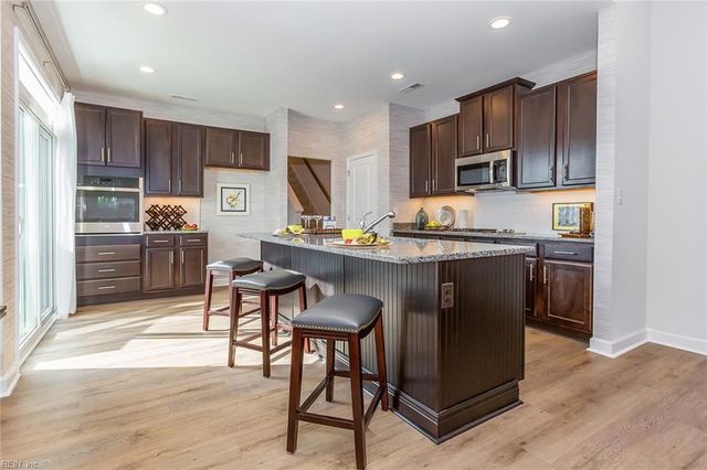1701 Acadian Dr Unit C, Suffolk, VA 23434