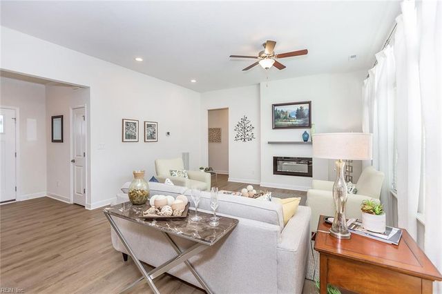 1701 Acadian Dr Unit C, Suffolk, VA 23434