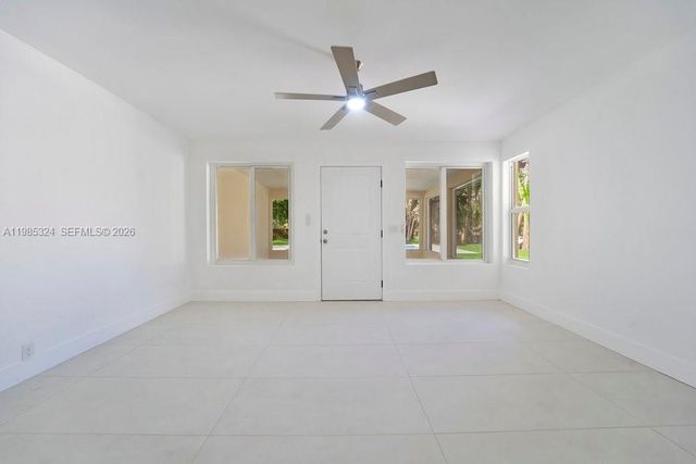 4053 SW 8th St, Plantation, FL 33317